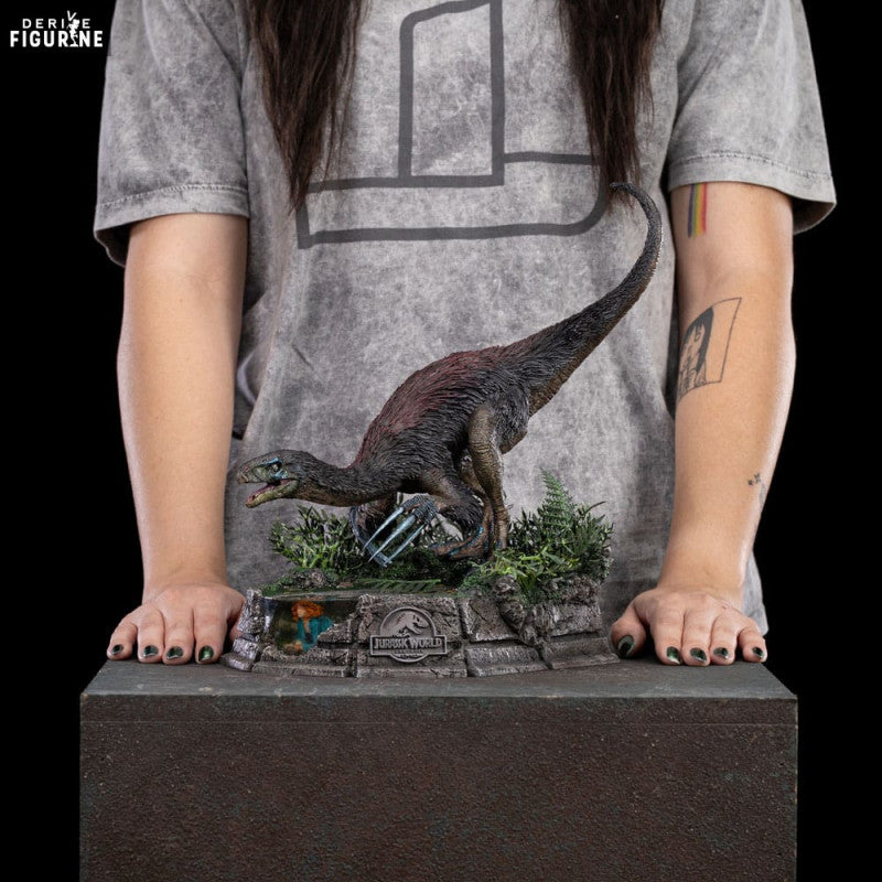 World Dominion Figurine Therizinosaurus Demi Art Scale