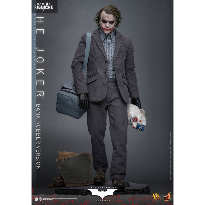 Dc Comics the Dark Knight Figurine the Joker Bank Robber Version Dx