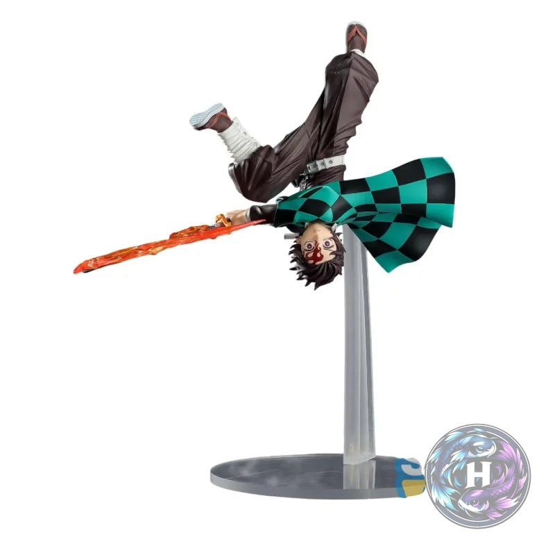 Demon Slayer Kimetsu no Yaiba Figurine Tanjiro Kamado Hinokami Kagura Setting Sun Transformation Luminasta
